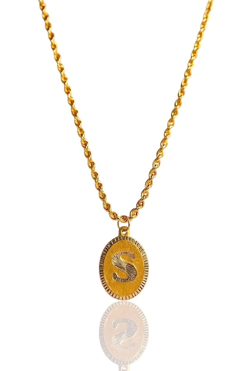 14 Ayar Altın Halat Burgu Zincirli Nostaljik Oval Harf Kolye – 1,30 Gram-İstanbul Aynı Gün Teslimat