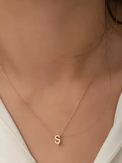 Altın 3 Boyutlu Ş Harfi ve Zinciri