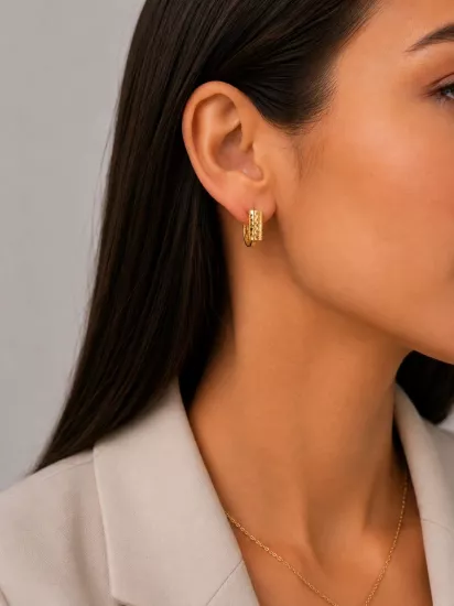 14 Ayar Altın Desenli Ajda Model J Küpe – 22 Ayar Altın Görünümlü