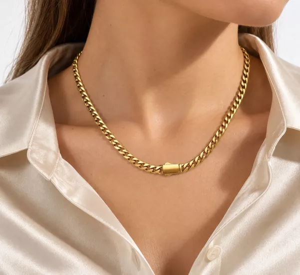 14 Ayar Altın Kutu Kilitli Gurmet Model Kolye