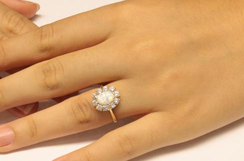 14 Ayar (585K) Altın Opal Taşlı Yüzük