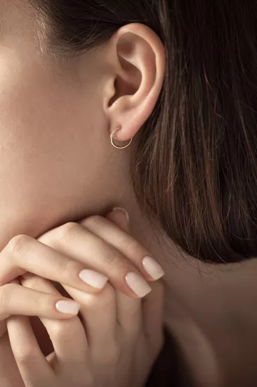 Altın Minimal Halka Küpe