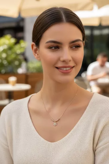 Altın Kar Tanesi Kolye Ucu ve Zinciri