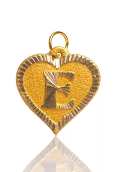 Altın Kalpli E Harfi
