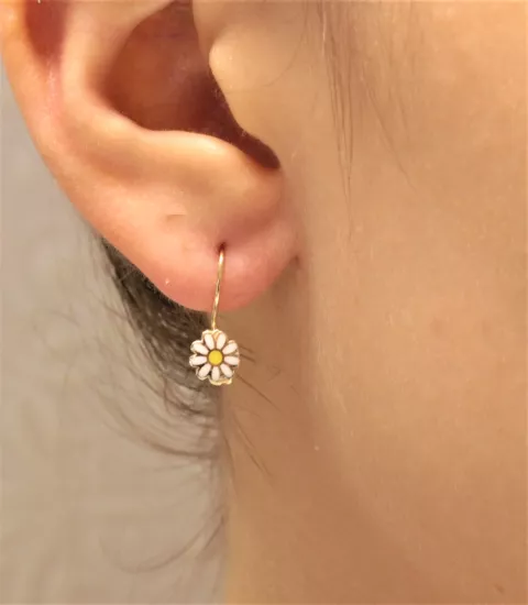 Altın Mengeçli Papatya Model Çocuk Küpesi-İstanbul Aynı Gün Teslimat