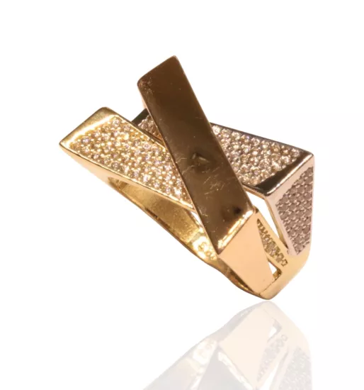 14 Ayar Altın Taşlı Yüzük – Zarafetin Işıltılı Hali