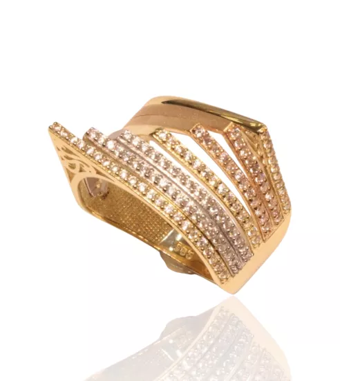 14 Ayar Altın Piramit Model Taşlı Yüzük