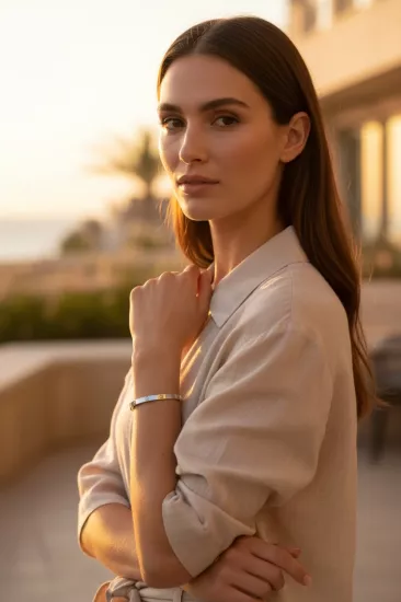  Beyaz Altın Çivili Model Kelepçe