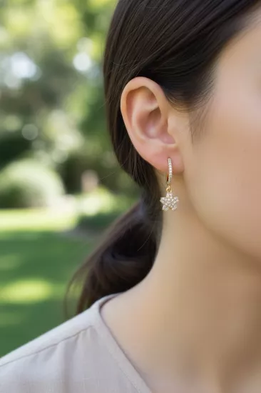 Altın Baget Taşlı Yıldız Model Halka Küpe