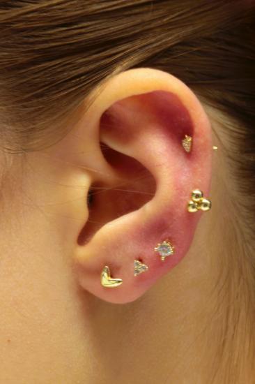 14 Ayar Altın Üç Top Model Taşsız Vidalı Tragus Küpe